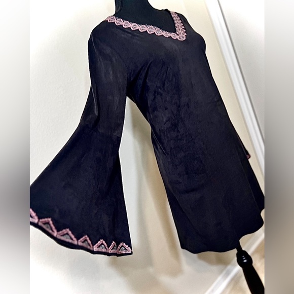 Pretty Black with Pink dress. NWT - Picture 4 of 9